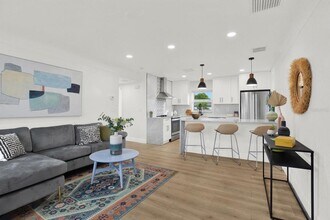 5134 8th Ave N in St. Petersburg, FL - Building Photo - Building Photo