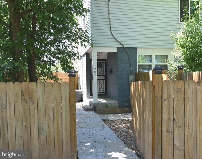 property at 702 56th Pl NE