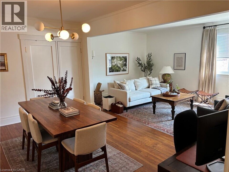 285 King St W in Hamilton, ON - Building Photo