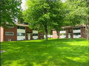 belleview apartment in North Syracuse, NY - Building Photo - Building Photo