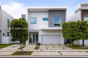 10445 NW 68th Terrace in Doral, FL - Foto de edificio - Building Photo