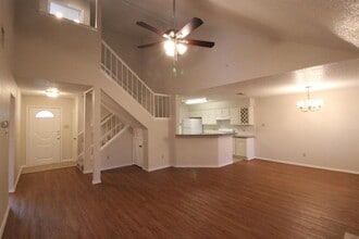 8202 Los Ranchos Dr in Austin, TX - Building Photo - Building Photo