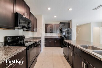 10215 Cool Waterlily Ave in Riverview, FL - Building Photo - Building Photo