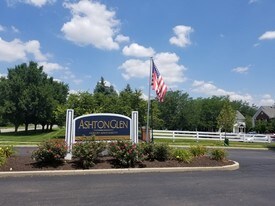 Ashton Glen in Dayton, OH - Building Photo