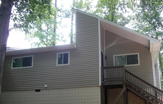 property at 112-116 Greengate Ct