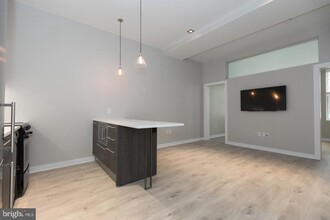 1602 Sansom St in Philadelphia, PA - Building Photo - Building Photo