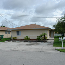 2510-2552 NE 184th Ter in Aventura, FL - Building Photo - Building Photo