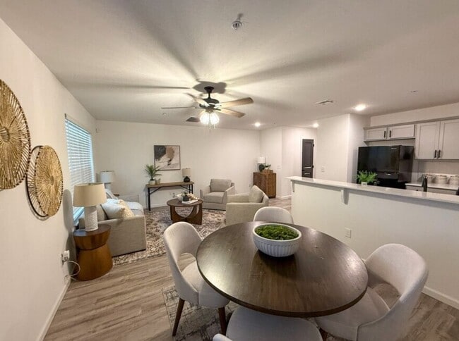 Reserve on 29th Townhomes in Oklahoma City, OK - Foto de edificio - Building Photo