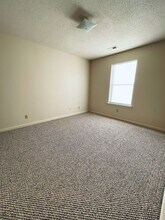 105 Oriole Dr in McMinnville, TN - Building Photo - Building Photo