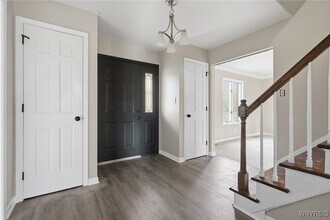 8221 Clarence Ln N in East Amherst, NY - Building Photo - Building Photo