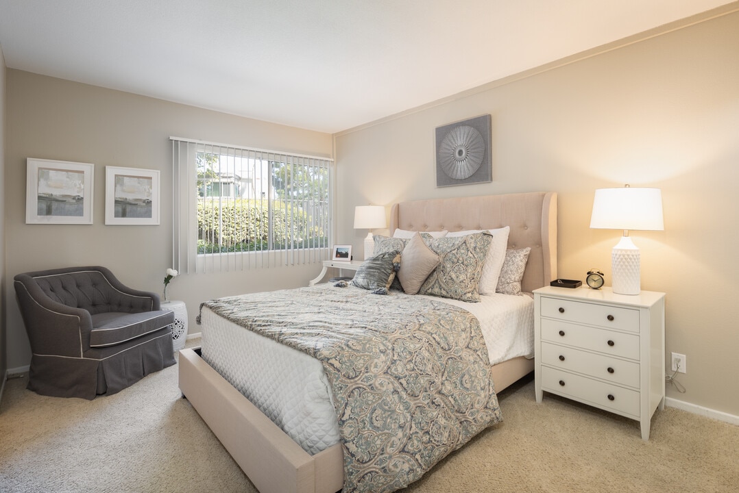 Pacific Woods Apartment Homes in Santa Ana, CA - Foto de edificio