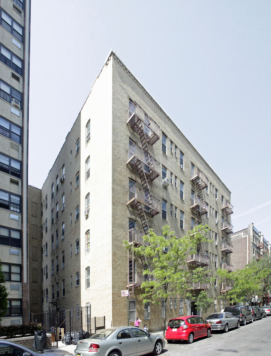 210 W 147th St in New York, NY - Building Photo