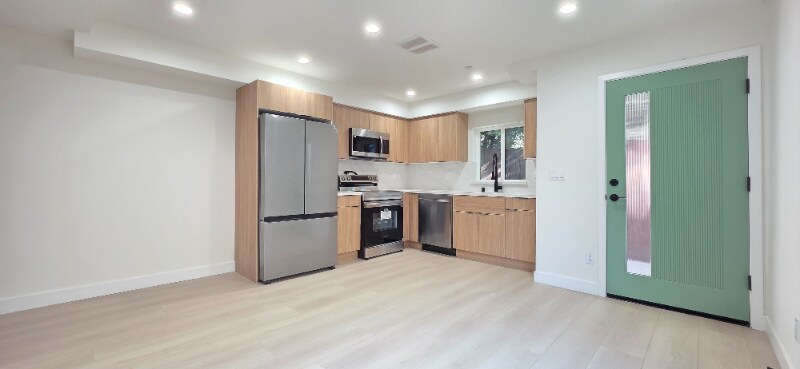 1330 Tamarind Ave in Los Angeles, CA - Building Photo