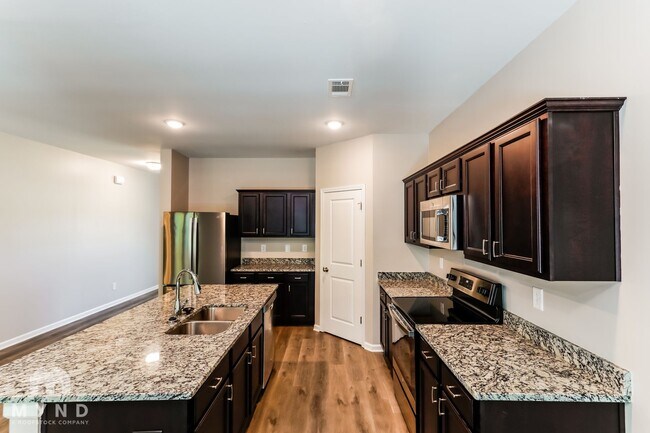 235 Bowen Way in Covington, GA - Building Photo - Building Photo