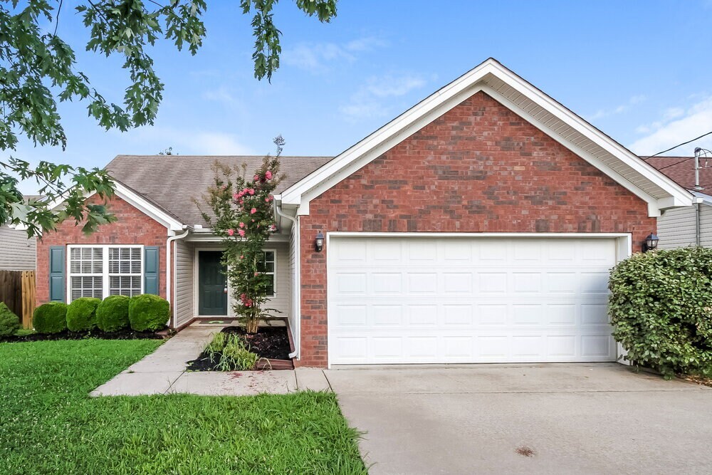 1006 Tom Hailey Blvd in La Vergne, TN - Building Photo