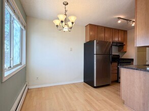 3540 Hennepin Ave in Minneapolis, MN - Building Photo - Building Photo