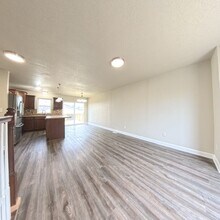 4874 NE 39th Ave in Des Moines, IA - Building Photo - Building Photo