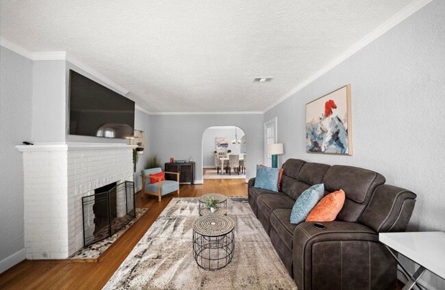 1635 Castle Ct in Houston, TX - Building Photo - Building Photo