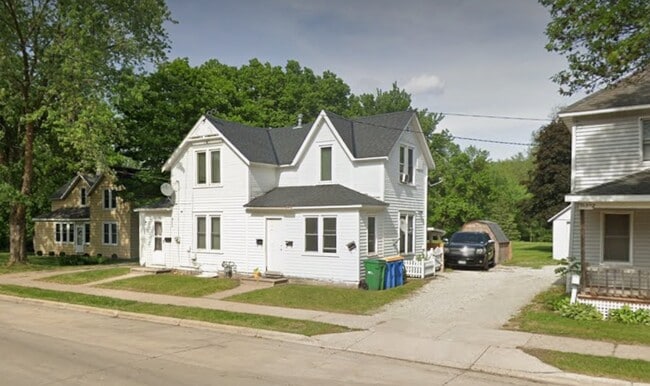 919 N Elm Ave, Unit D