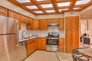 The Palms at Memorial in Houston, TX - Building Photo