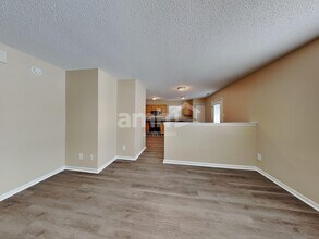 1854 Wandflower Cir in Indianapolis, IN - Foto de edificio - Building Photo