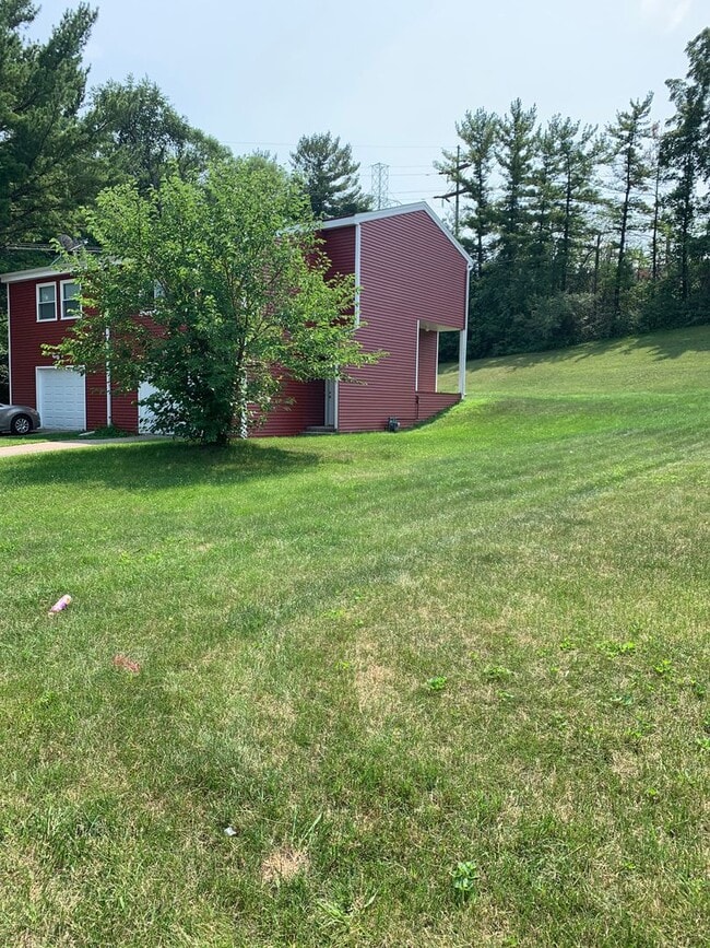 4737 Javelin Dr in Rockford, IL - Building Photo - Building Photo