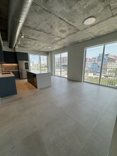 91 NW 26th St, Unit B3 in Miami, FL - Building Photo - Building Photo