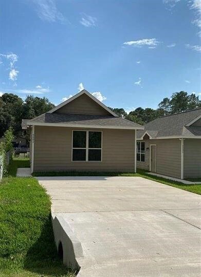 9992 Calendar St in Willis, TX - Building Photo