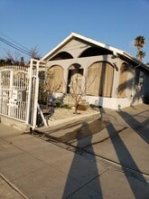 10512 Plainview Ave in Los Angeles, CA - Building Photo - Building Photo