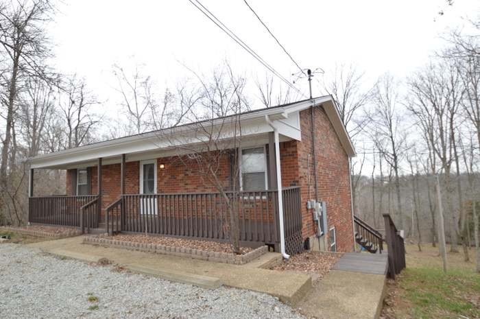 340 Hillcrest Dr in Mount Washington, KY - Building Photo