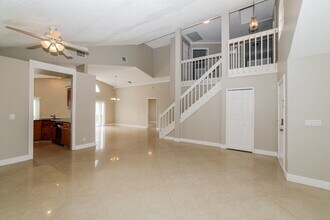 2042 Cross Breeze Dr in Wellington, FL - Building Photo - Building Photo