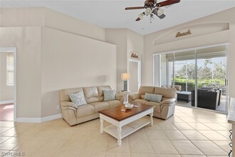 8039 Tauren Ct in Naples, FL - Foto de edificio - Building Photo