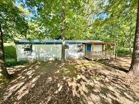 1139 County Road 167 in Baldwyn, MS - Building Photo