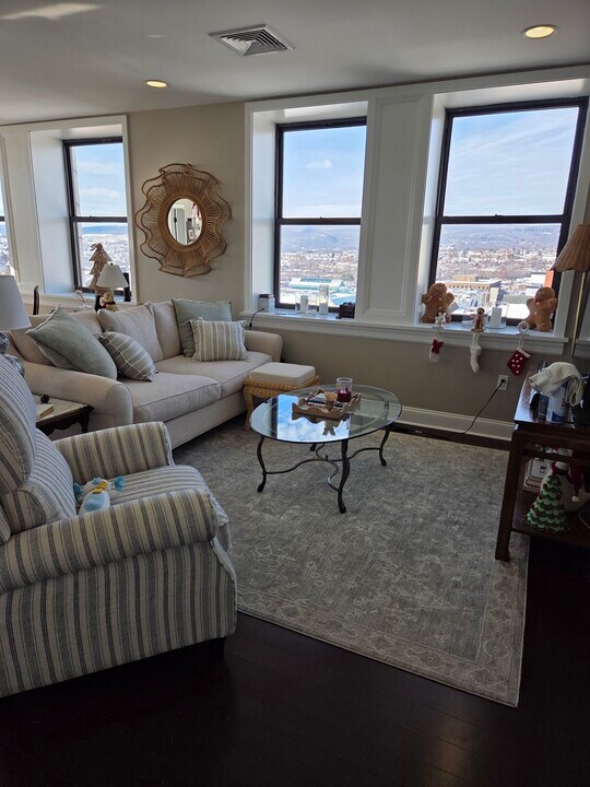 108 N Washington Ave, Unit 902 in Scranton, PA - Building Photo