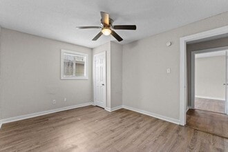 2400 Boss St in La Marque, TX - Building Photo - Building Photo