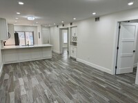 350 Club Cir in Boca Raton, FL - Building Photo - Building Photo