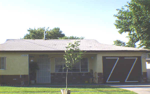 1126-1130 1/2 Huff St in San Bernardino, CA - Building Photo