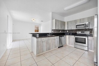 6161 SW 157th Pl in Miami, FL - Building Photo - Building Photo