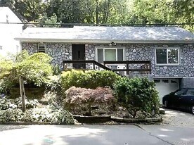 31 Riverside Ave in Haverstraw, NY - Building Photo