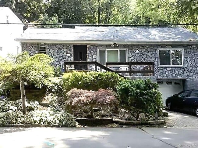 property at 31 Riverside Ave