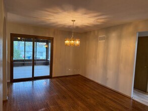 553 Goldwood Dr in Ballwin, MO - Building Photo - Building Photo