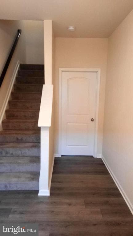 property at 945 Admiral's Quay Dr