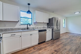 325 Camp Ground Rd in Griffin, GA - Building Photo - Building Photo