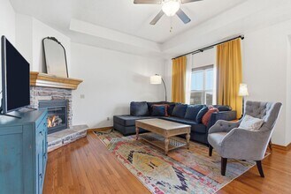 2414 W Summerset St in Ozark, MO - Building Photo - Building Photo