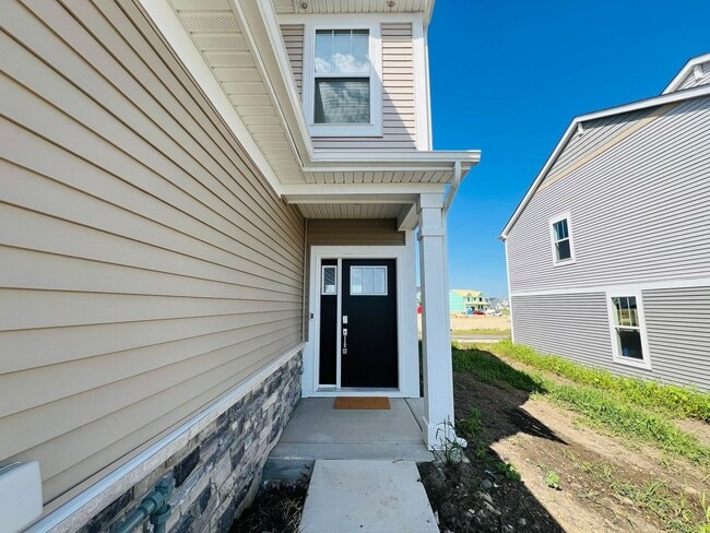 128 Henderson St in Oswego, IL - Building Photo - Building Photo