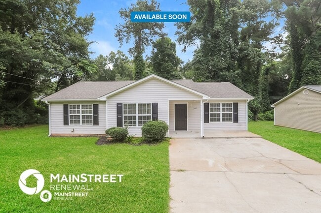 property at 240 Elm Pl