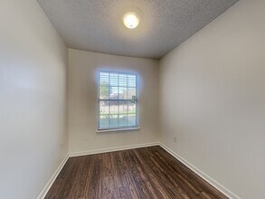 624 Fallen Timbers Dr in Orange Park, FL - Foto de edificio - Building Photo