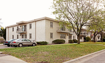 2924-2930 Snelling Ave N Apartments