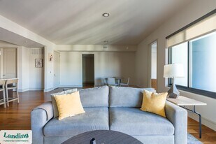 1414 Wood Hollow Dr in Houston, TX - Building Photo