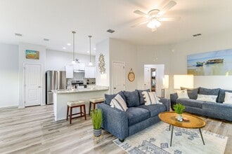 107 Palancar in Rockport, TX - Building Photo - Building Photo